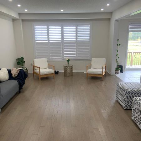 Niagara- Beautiful Cozy Sunfilled Big Complete House Minutes Drive From Falls Villa Thorold Ngoại thất bức ảnh